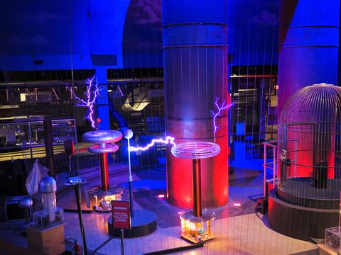 Theater of Electricity Lightning! show #23