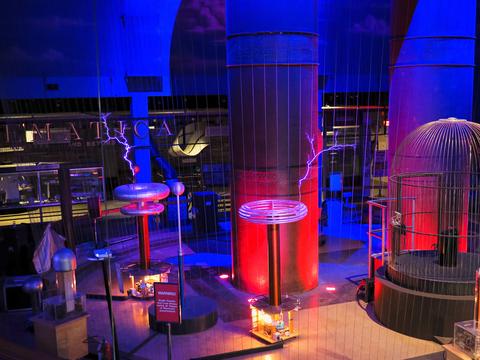 Theater of Electricity Lightning! show #25