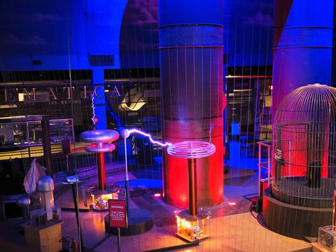 Theater of Electricity Lightning! show #31