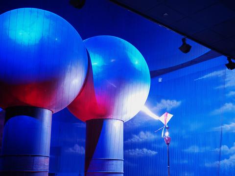 Theater of Electricity Lightning! show #32