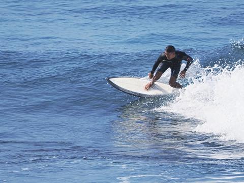 Surfer #4