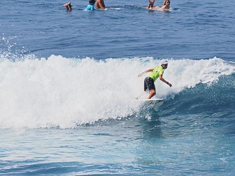 Surfer #32