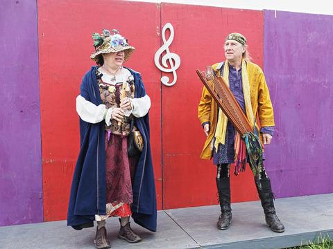 The Harper and the Minstrel