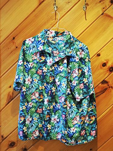 Hawaiian flower shirt