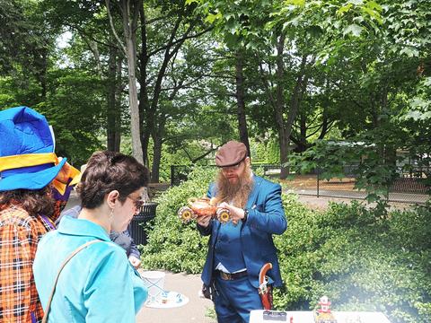 Decorated tea pots #3