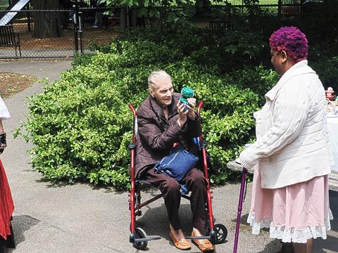 Decorated tea pots #7