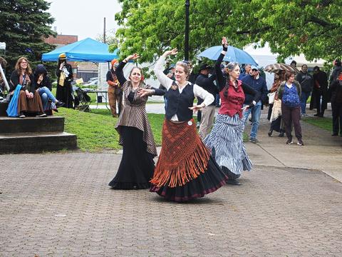 Steampunk bellydance