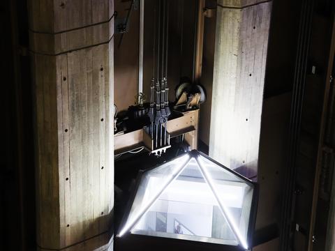 Cambridge Hyatt Regency elevator #2