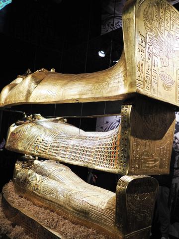 Nesting gold coffins